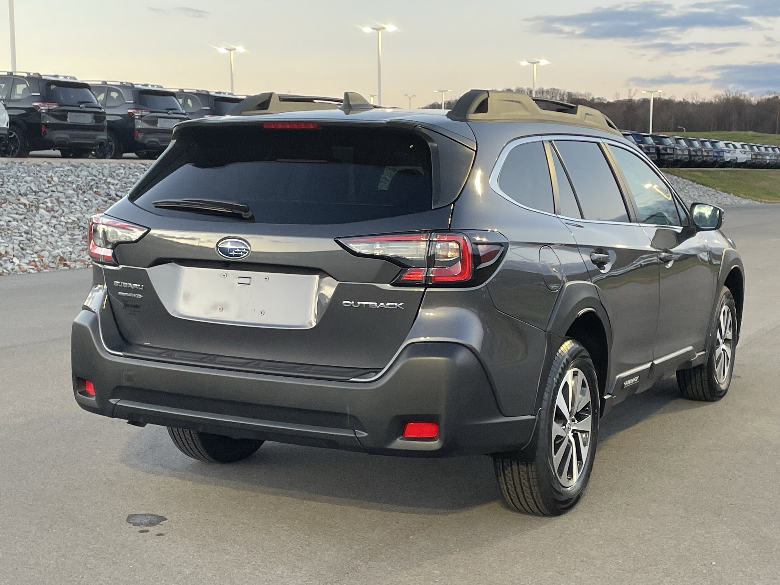 2025 Subaru Outback Premium photo 2