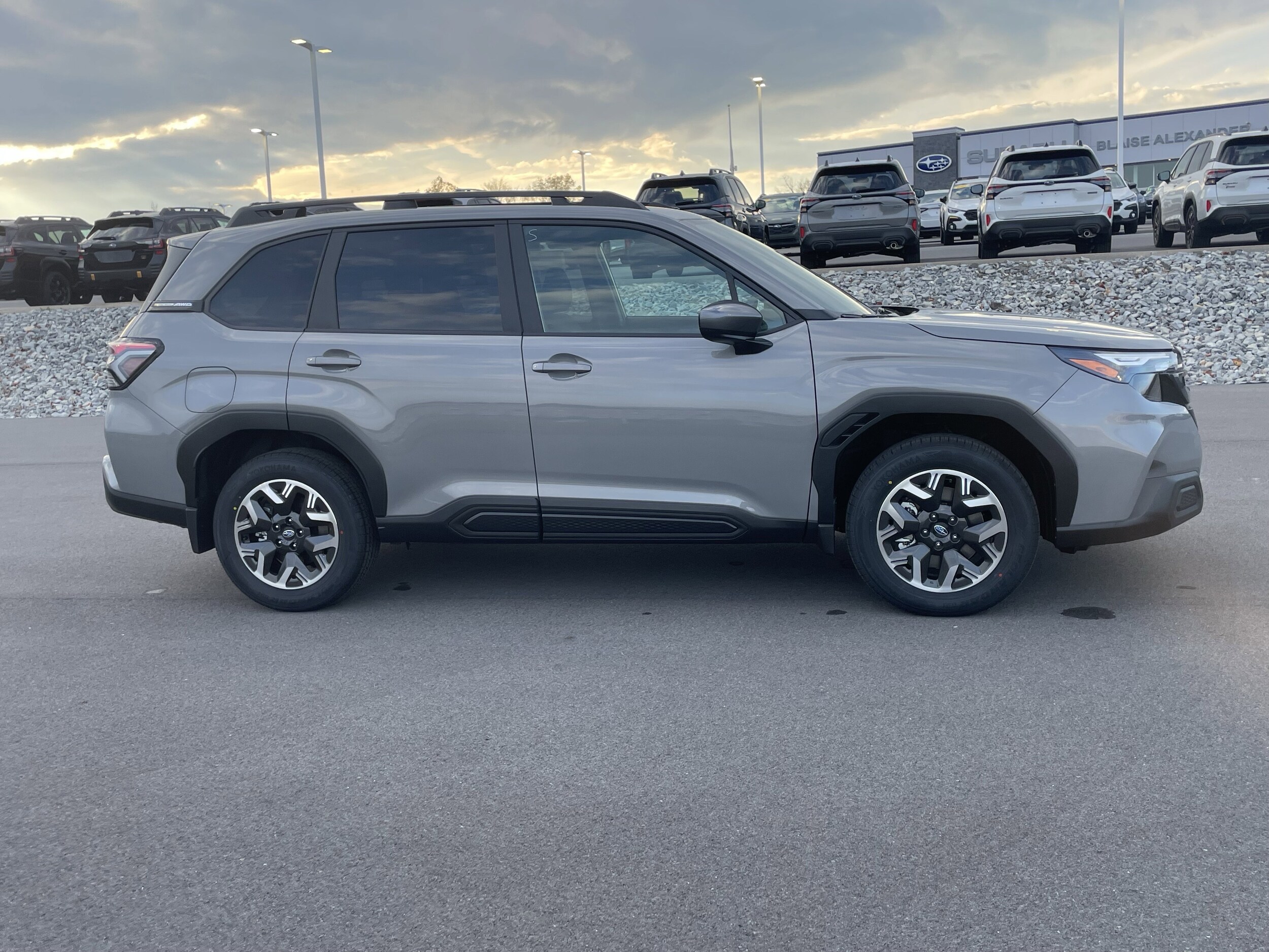 2026 Subaru Forester Premium photo 2