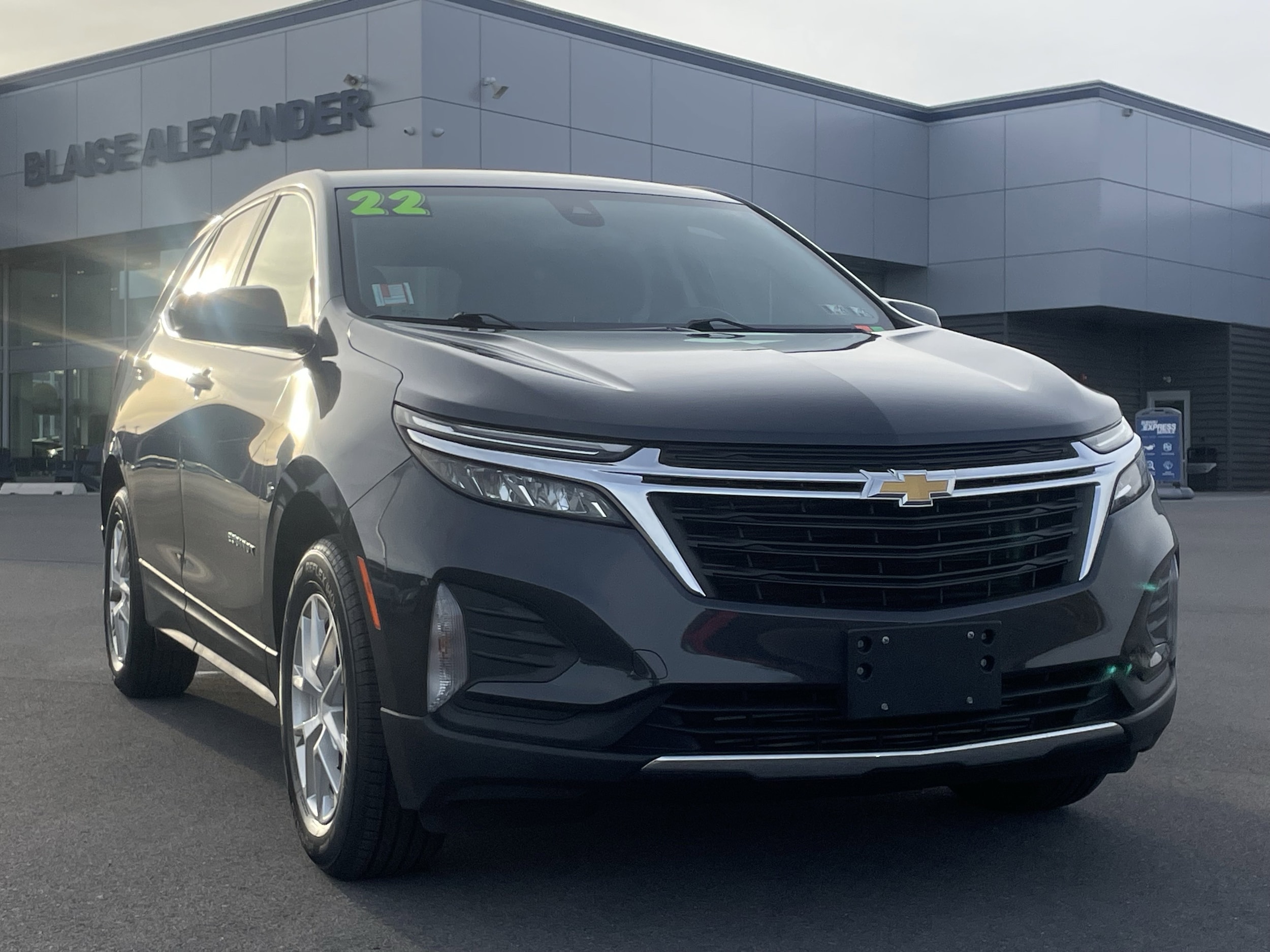 2022 Chevrolet Equinox LT's photo