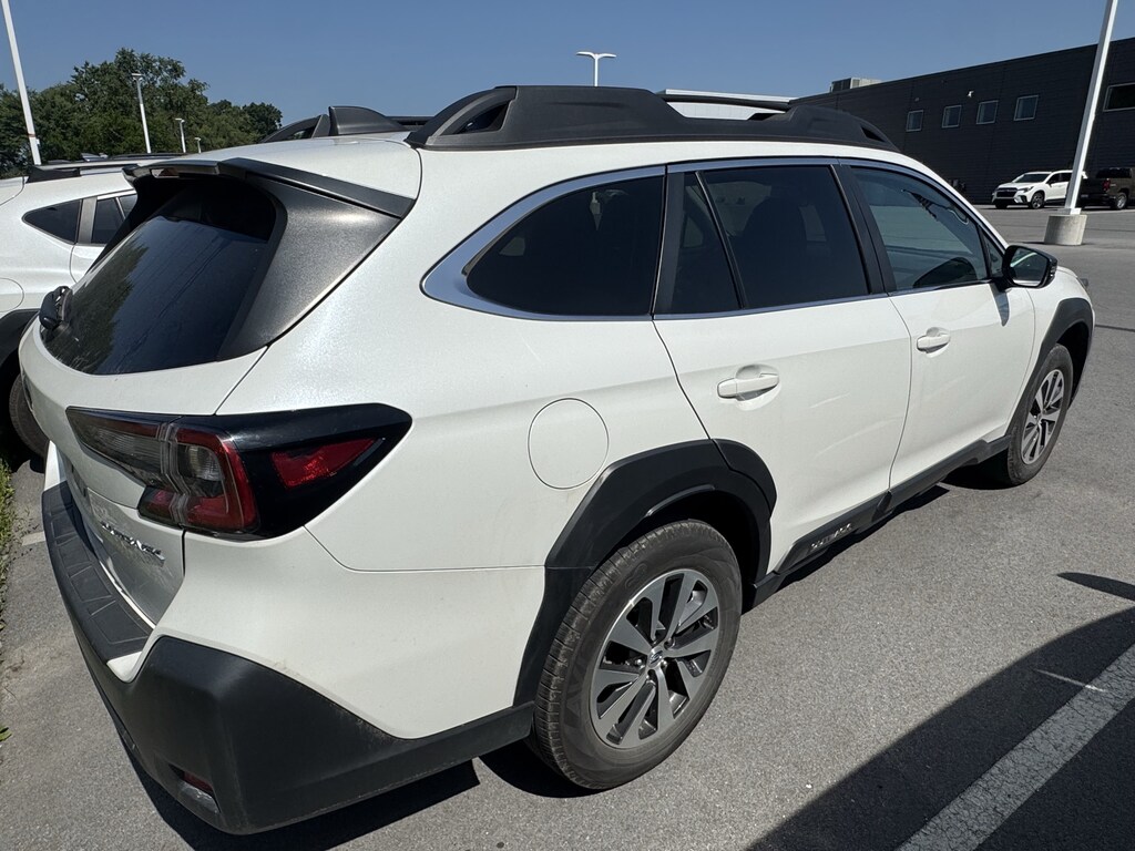 Used 2025 Subaru Outback Premium SUV