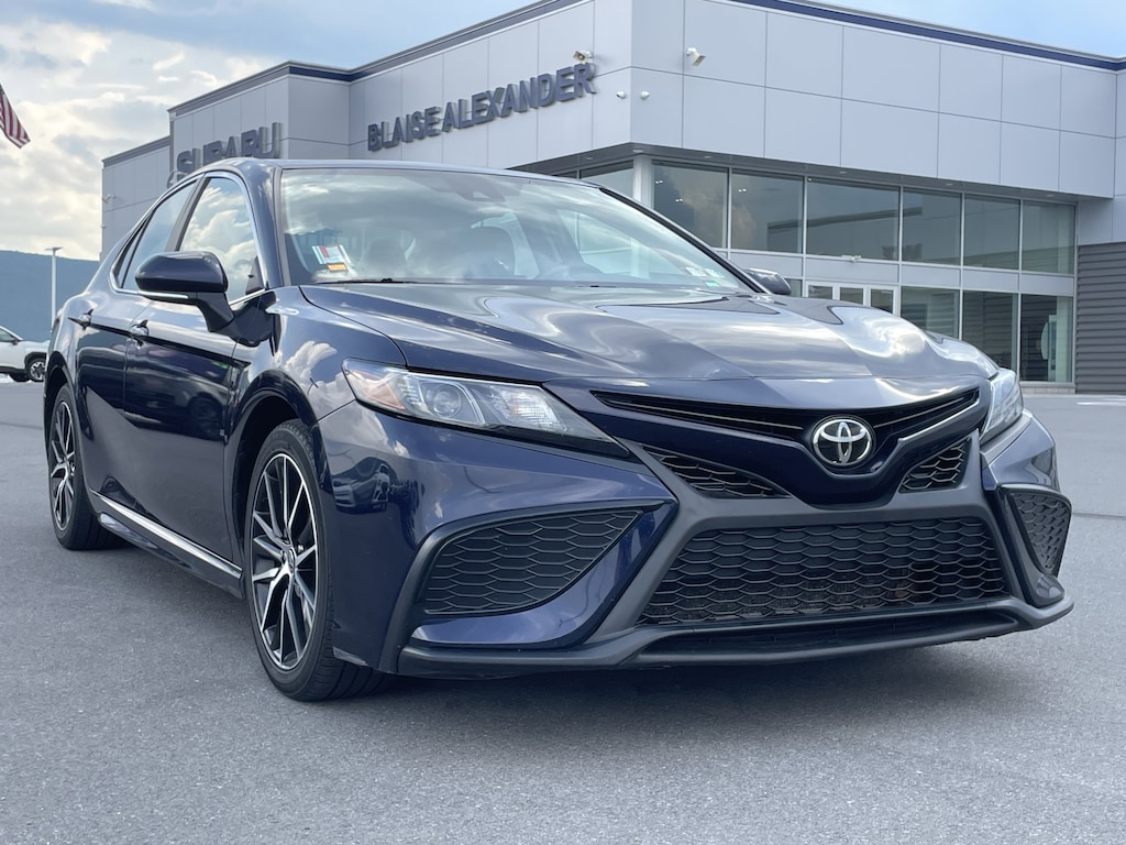 Used 2021 Toyota Camry SE Sedan