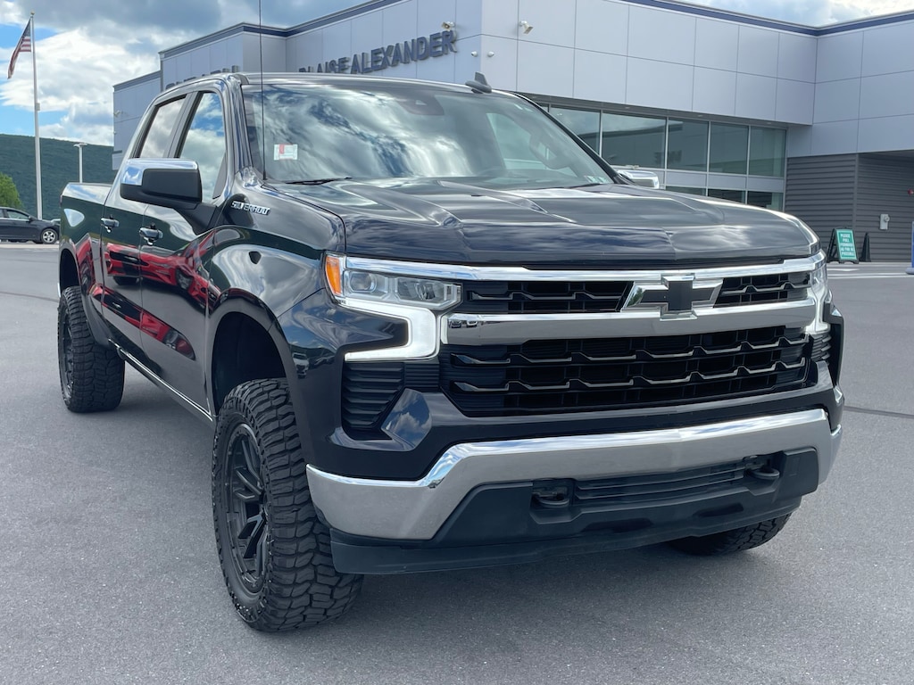 Used 2024 Chevrolet Silverado 1500 LT w/1LT Truck Crew Cab