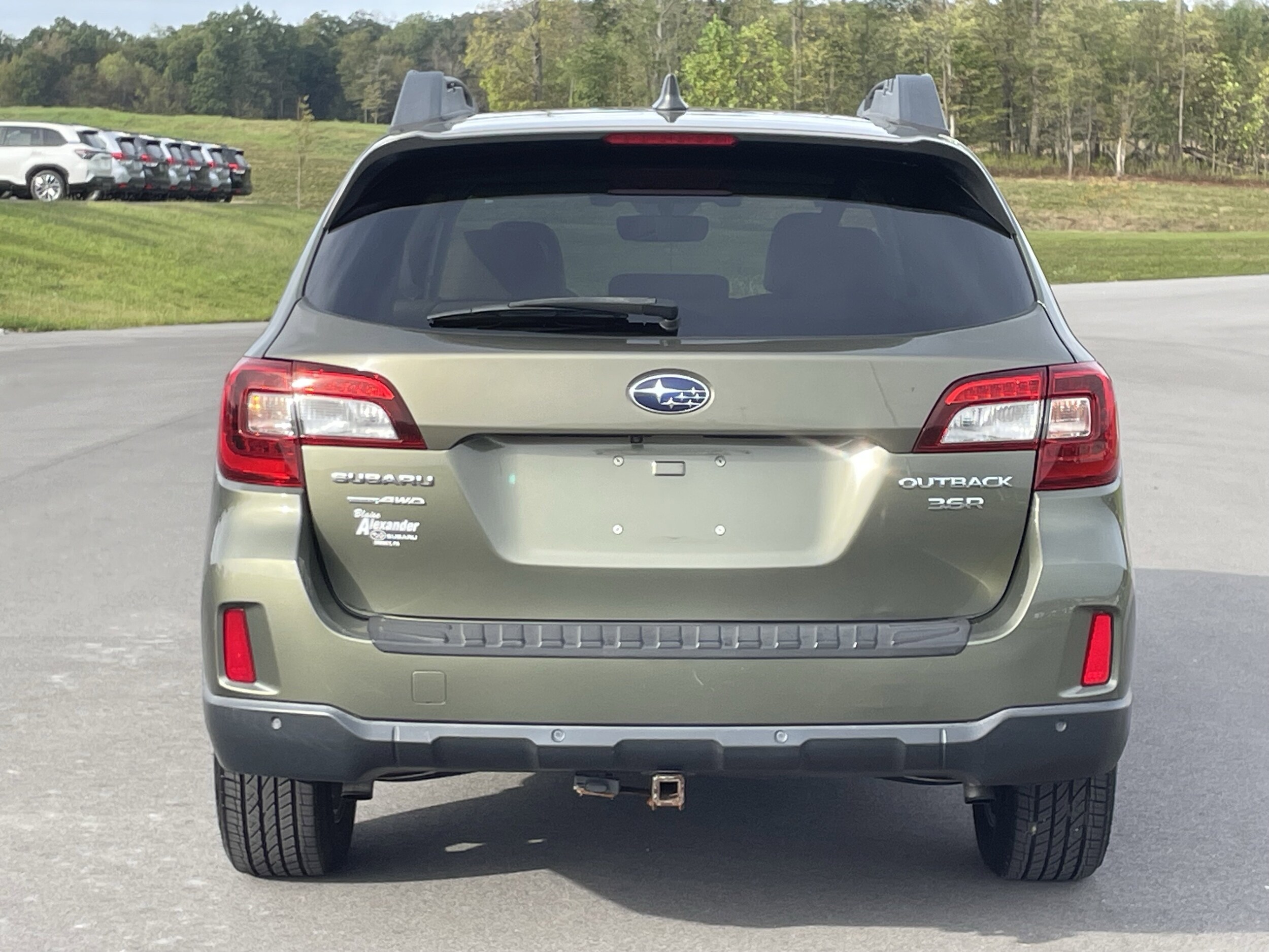 2017 Subaru Outback 3.6R Limited photo 4
