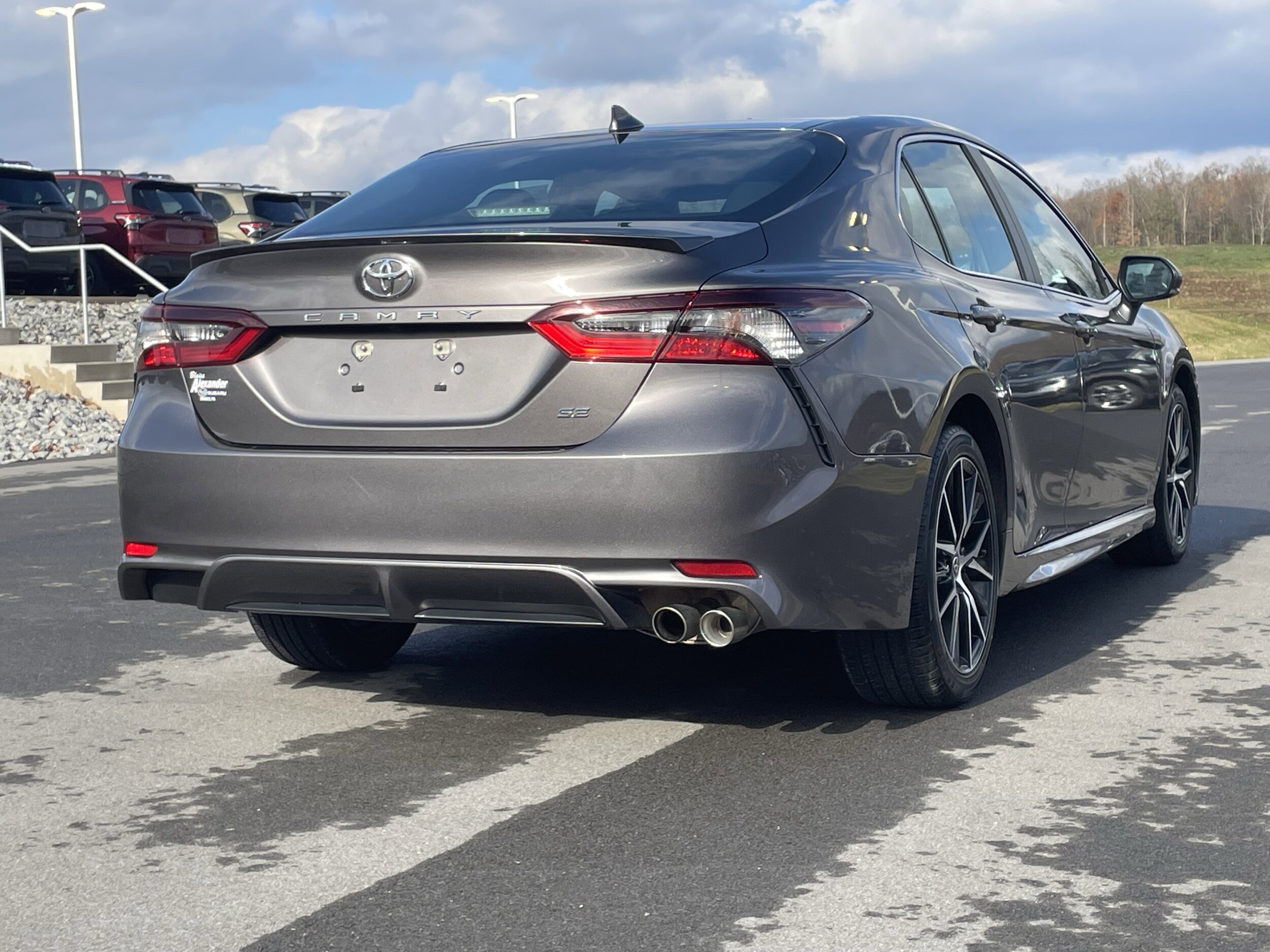 2024 Toyota Camry SE photo 3