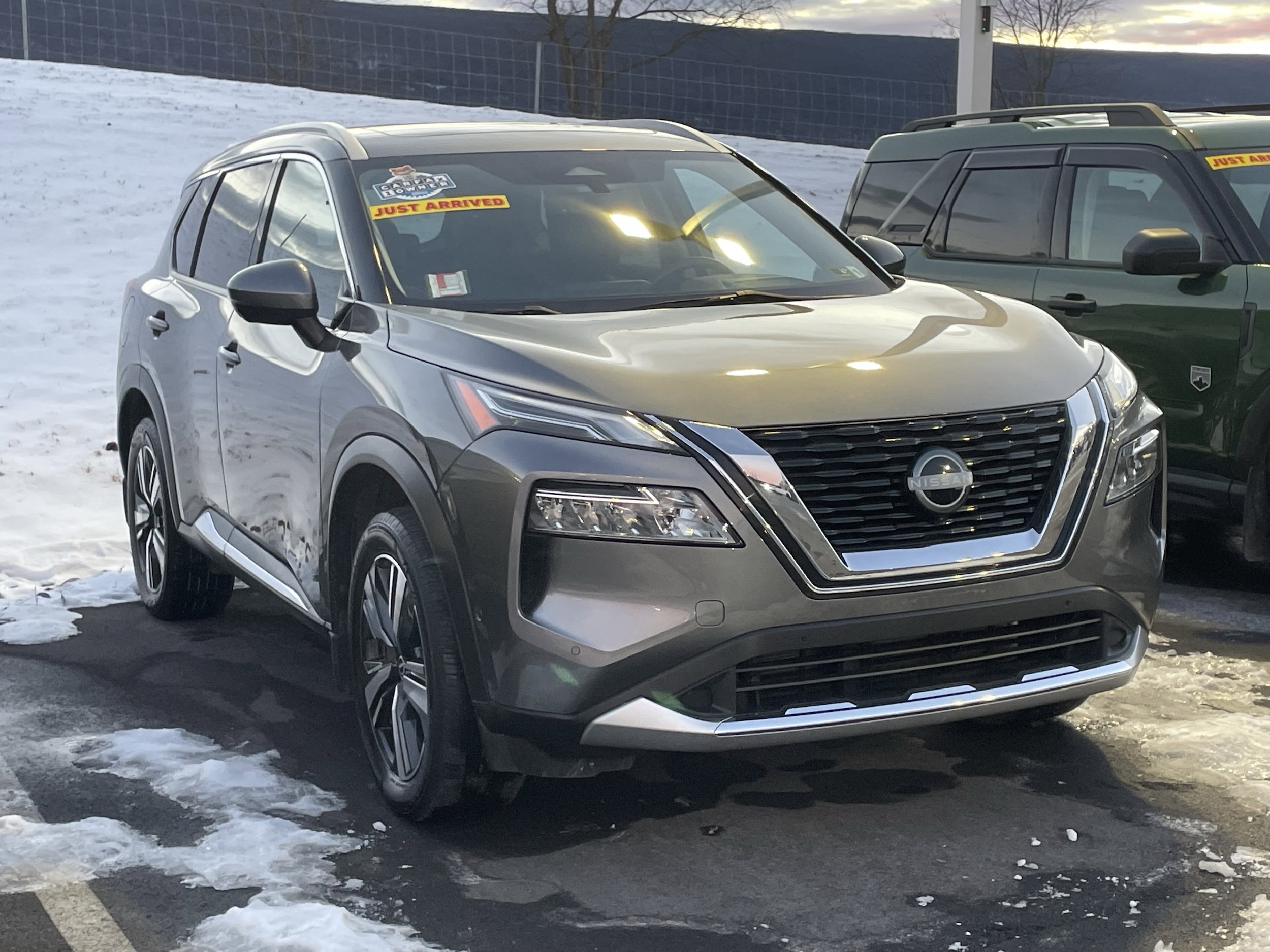 2023 Nissan Rogue Platinum's photo