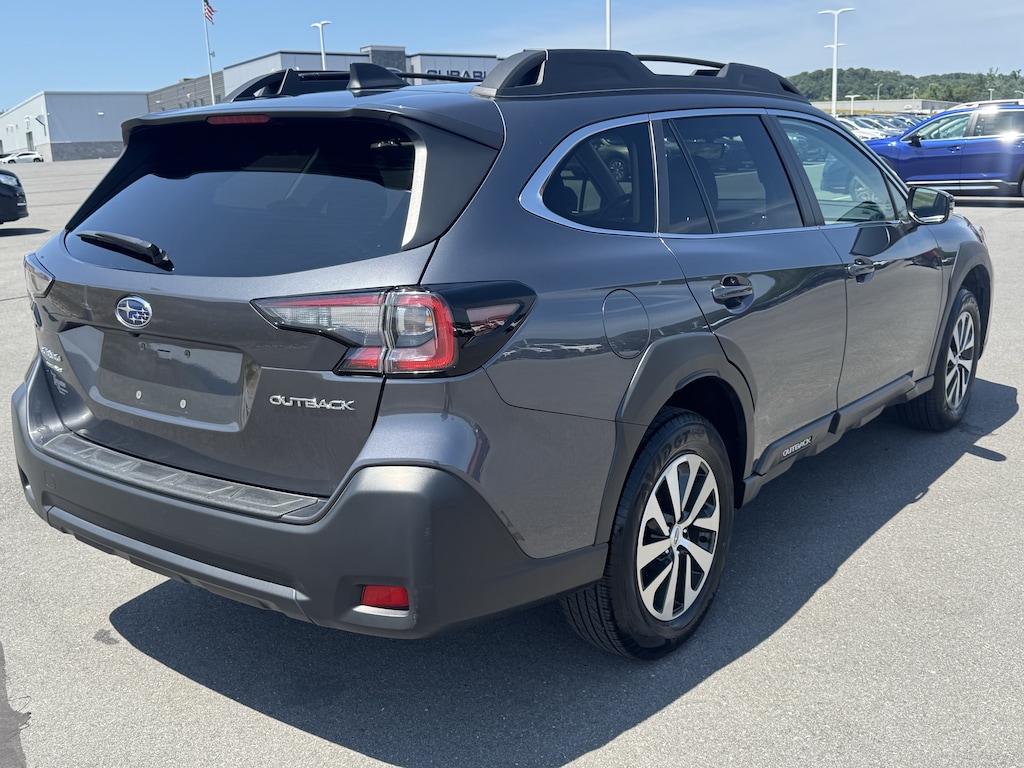 Used 2025 Subaru Outback Premium SUV