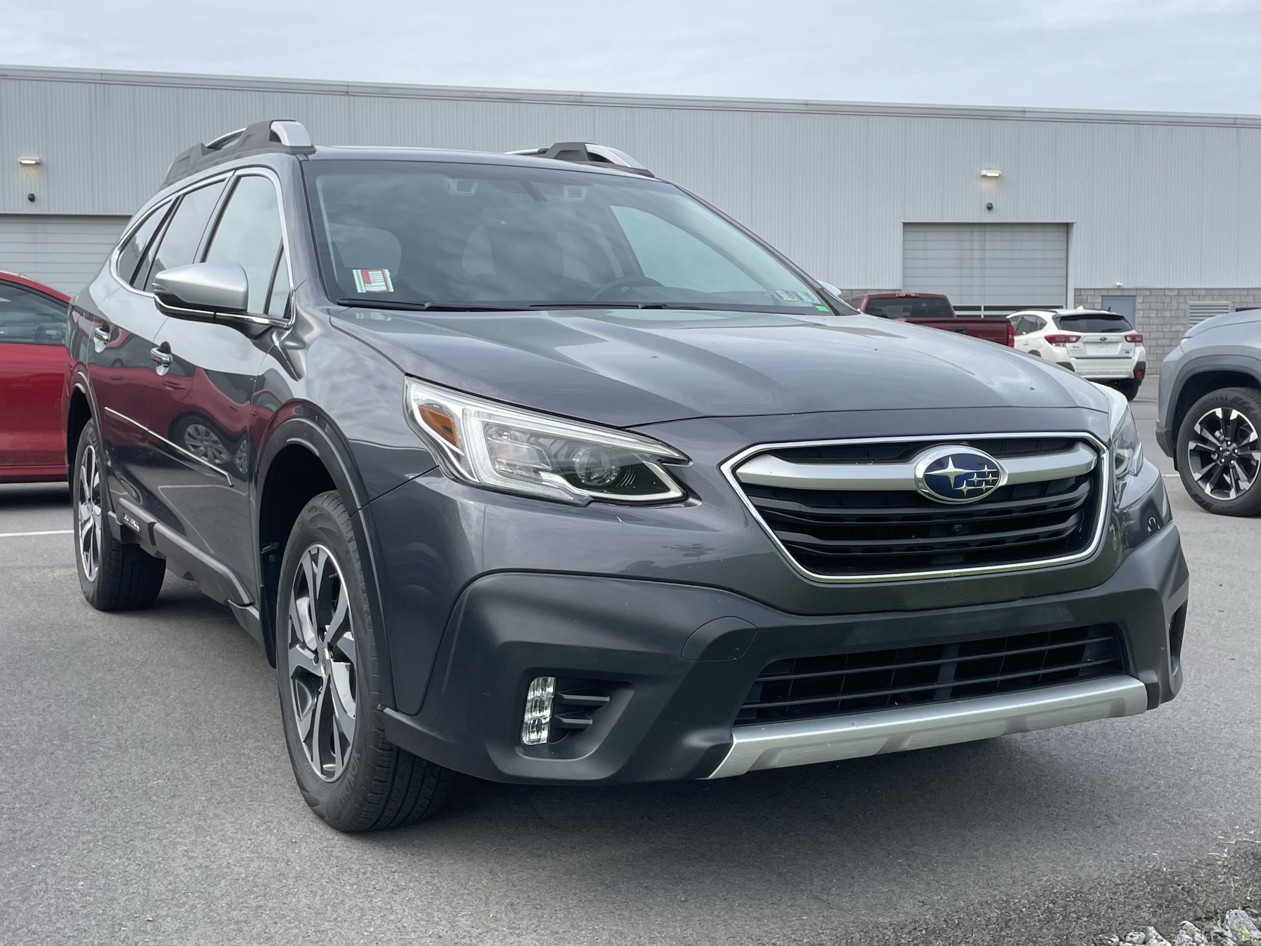 2020 Subaru Outback Touring's photo