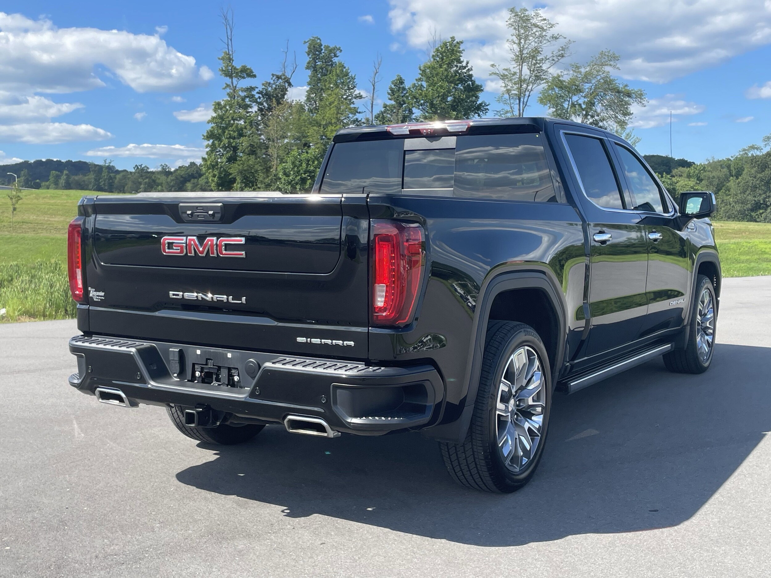 2023 Gmc Sierra 1500 Denali photo 3