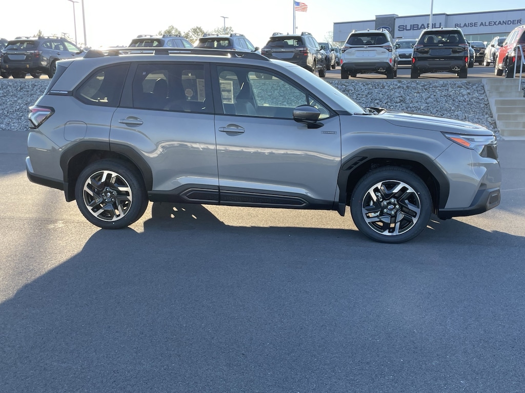 New 2025 Subaru Forester Hybrid Limited SUV