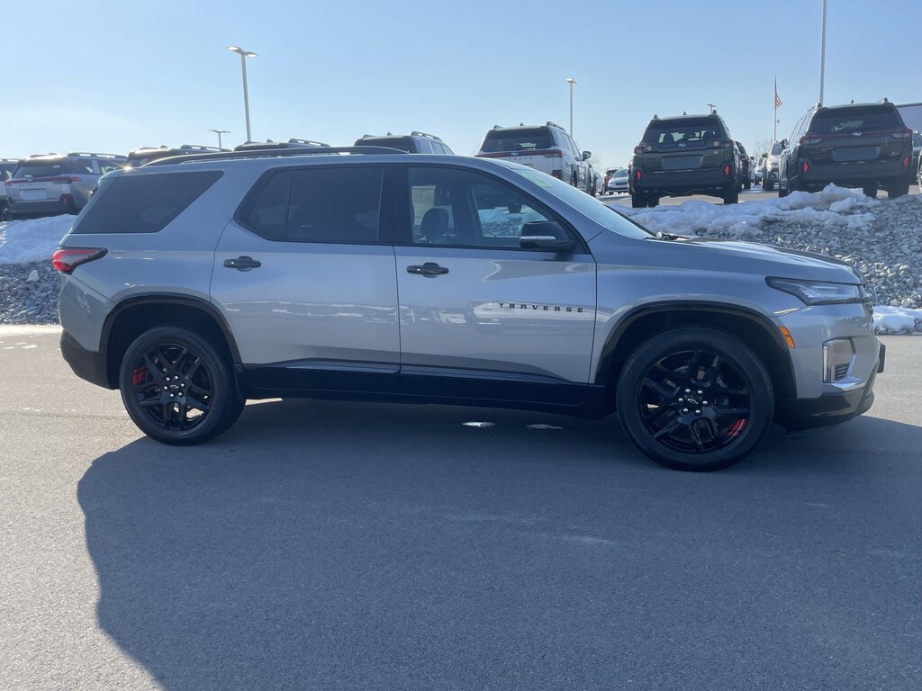 Used 2023 Chevrolet Traverse Premier SUV