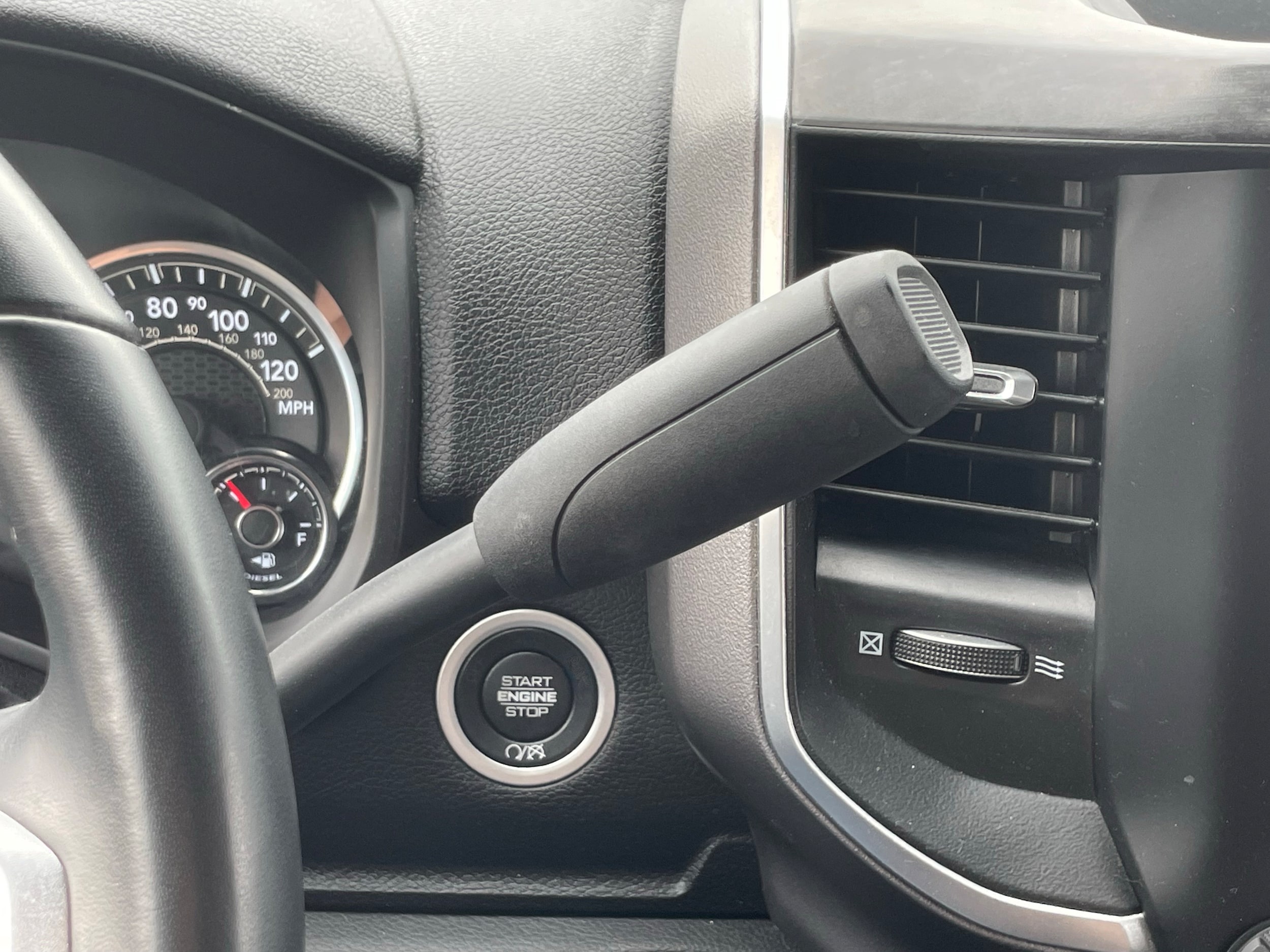 2024 RAM Ram 3500 Pickup Big Horn - Photo 22