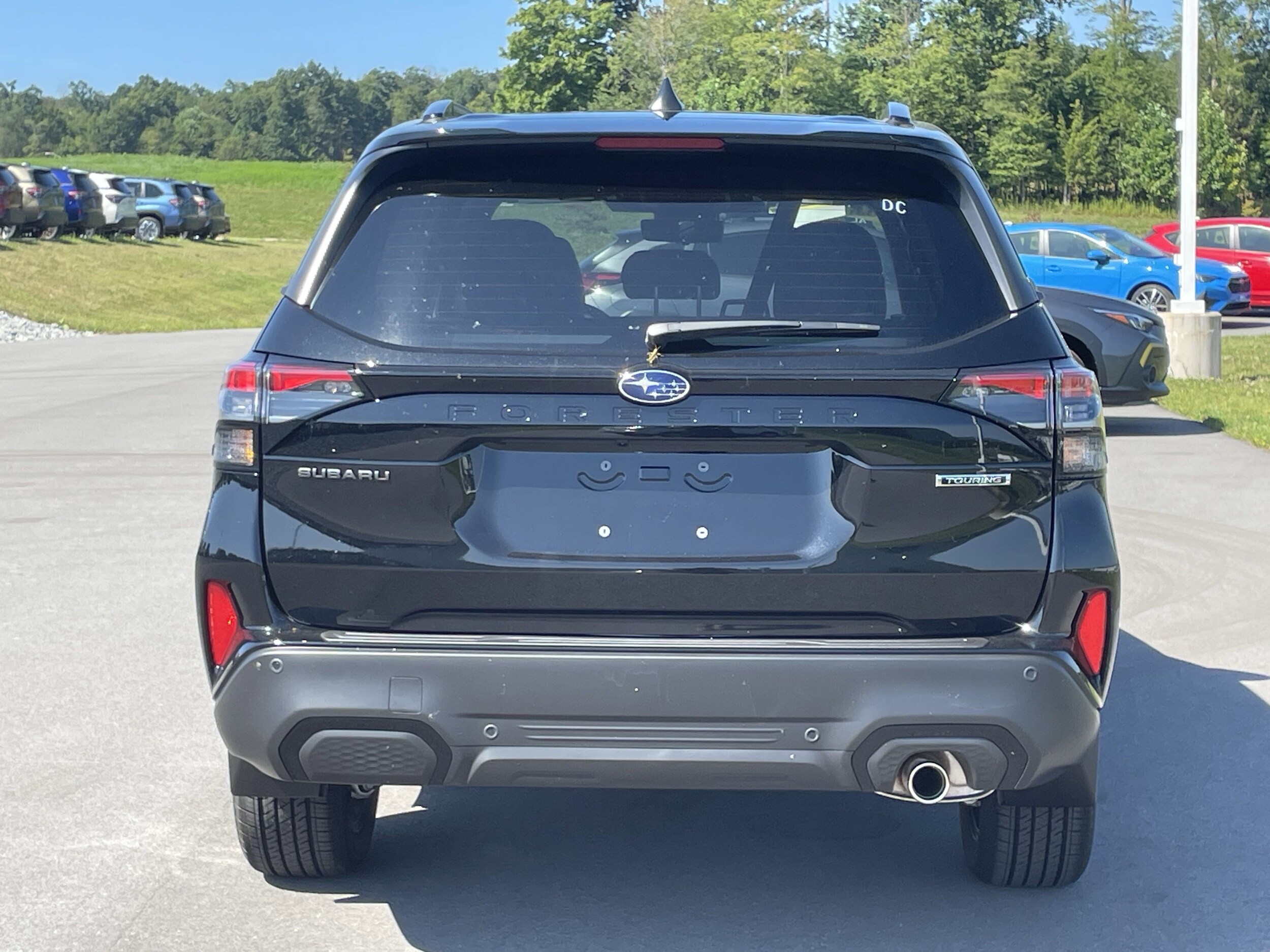 2025 Subaru Forester Touring photo 4