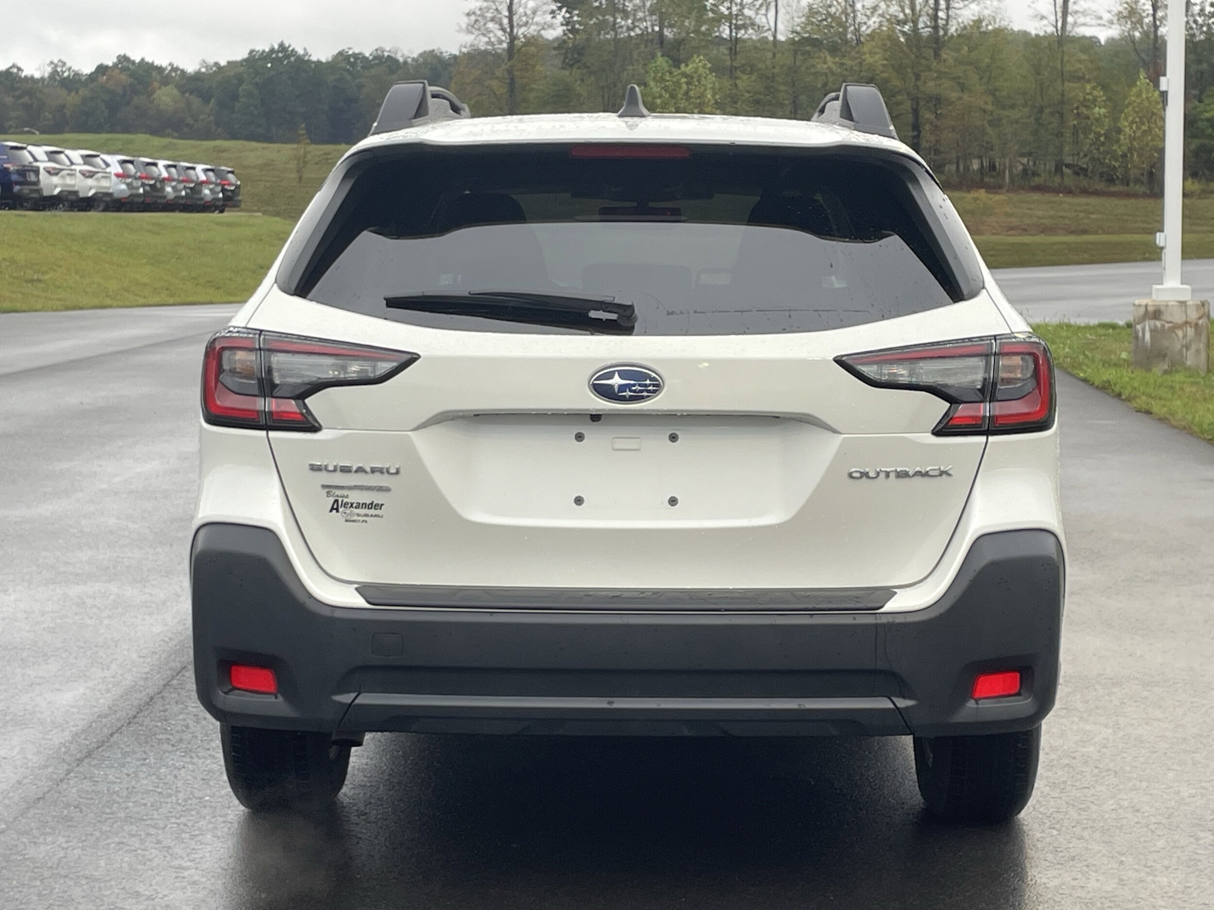 2025 Subaru Outback Premium photo 4
