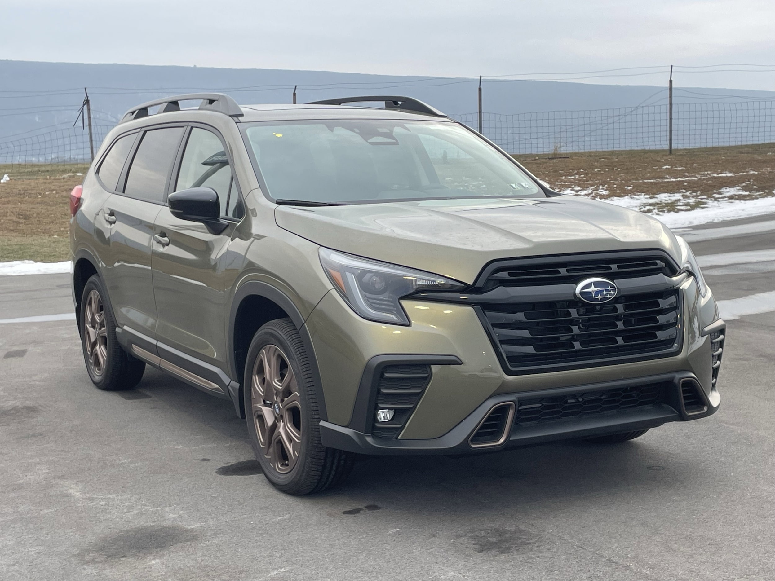 2025 Subaru Ascent Bronze Edition's photo