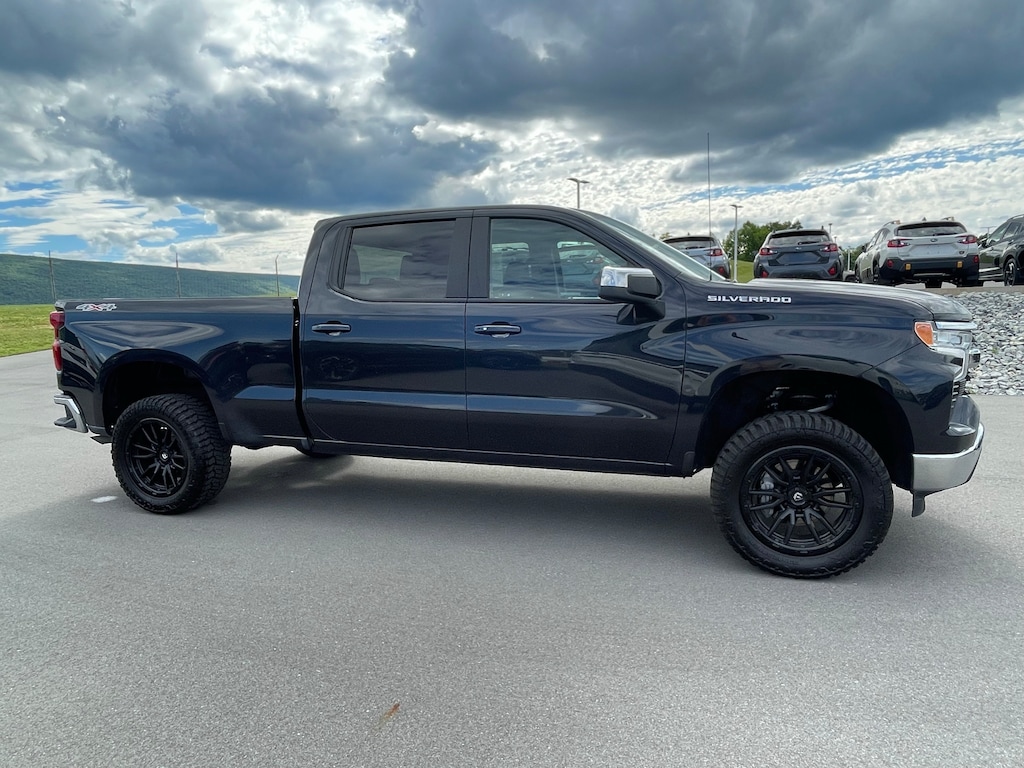 Used 2024 Chevrolet Silverado 1500 LT w/1LT Truck Crew Cab