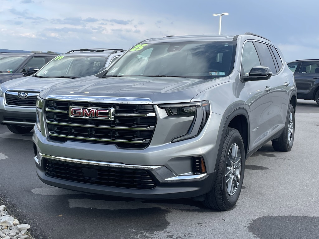 Used 2025 GMC Acadia Elevation SUV