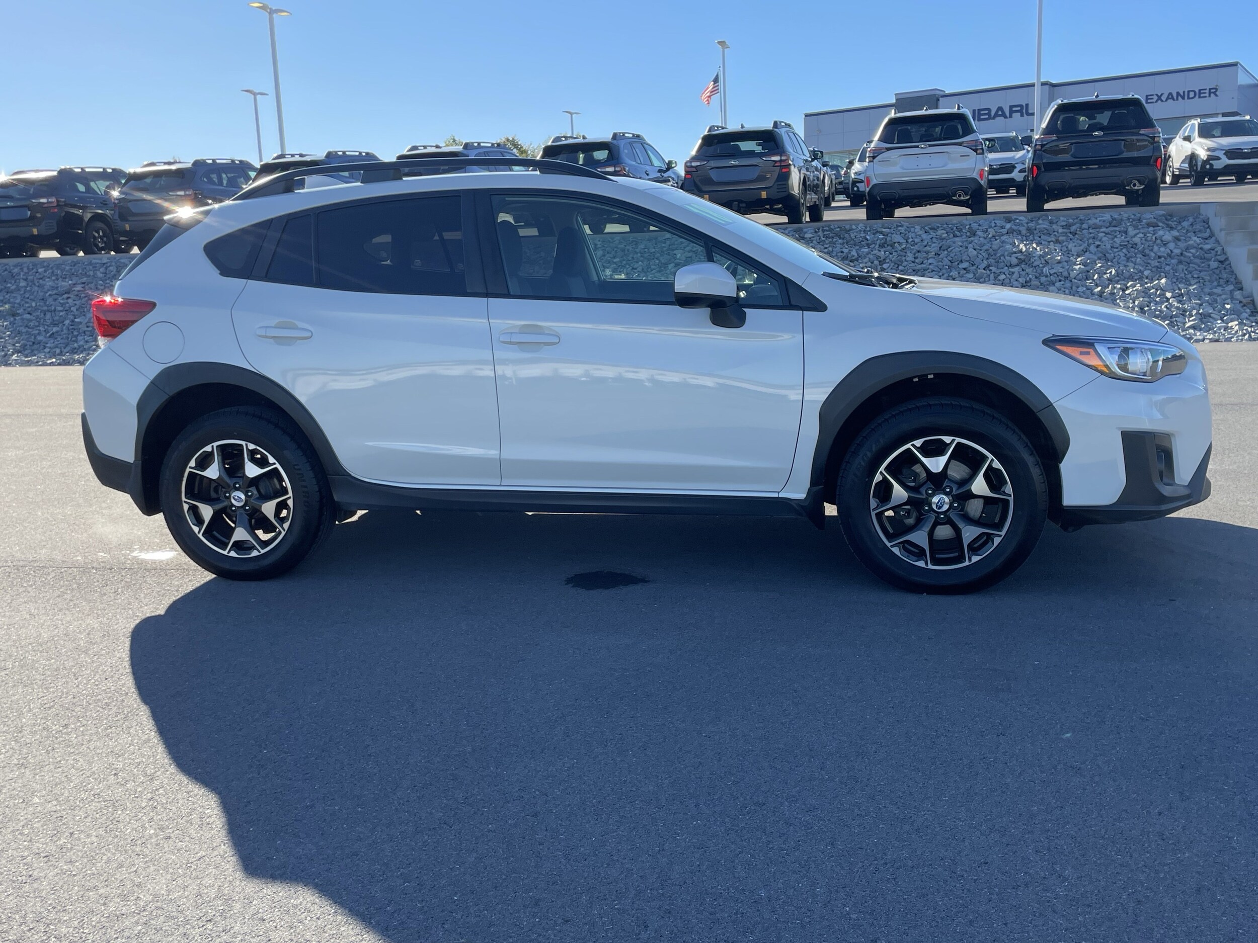 2018 Subaru Crosstrek 2.0i Premium photo 2