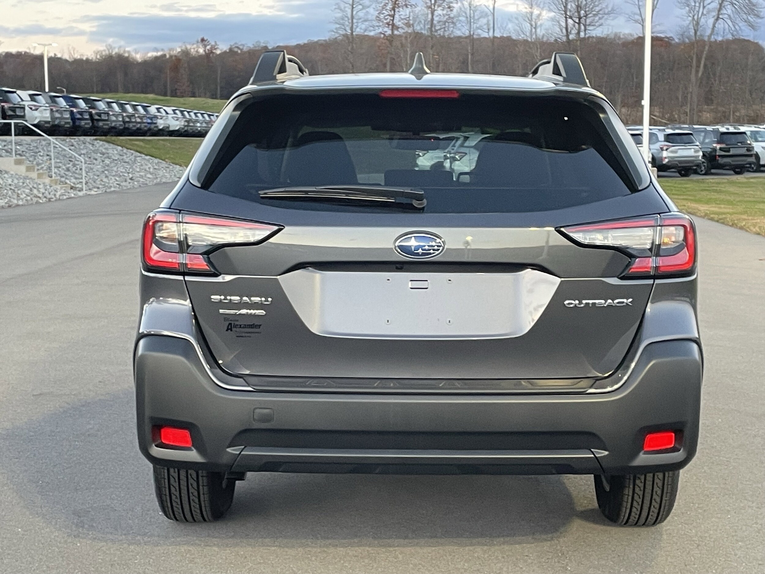 2025 Subaru Outback Premium photo 3