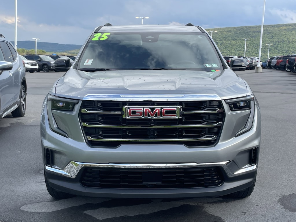 Used 2025 GMC Acadia Elevation SUV