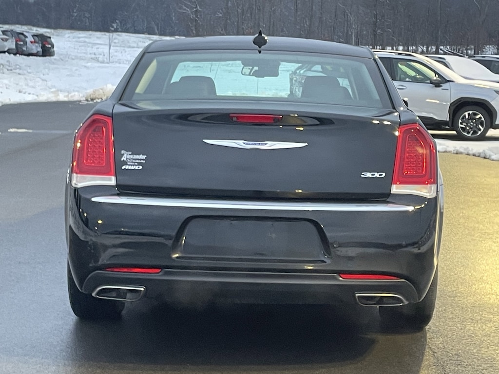 Used 2019 Chrysler 300 Limited Sedan