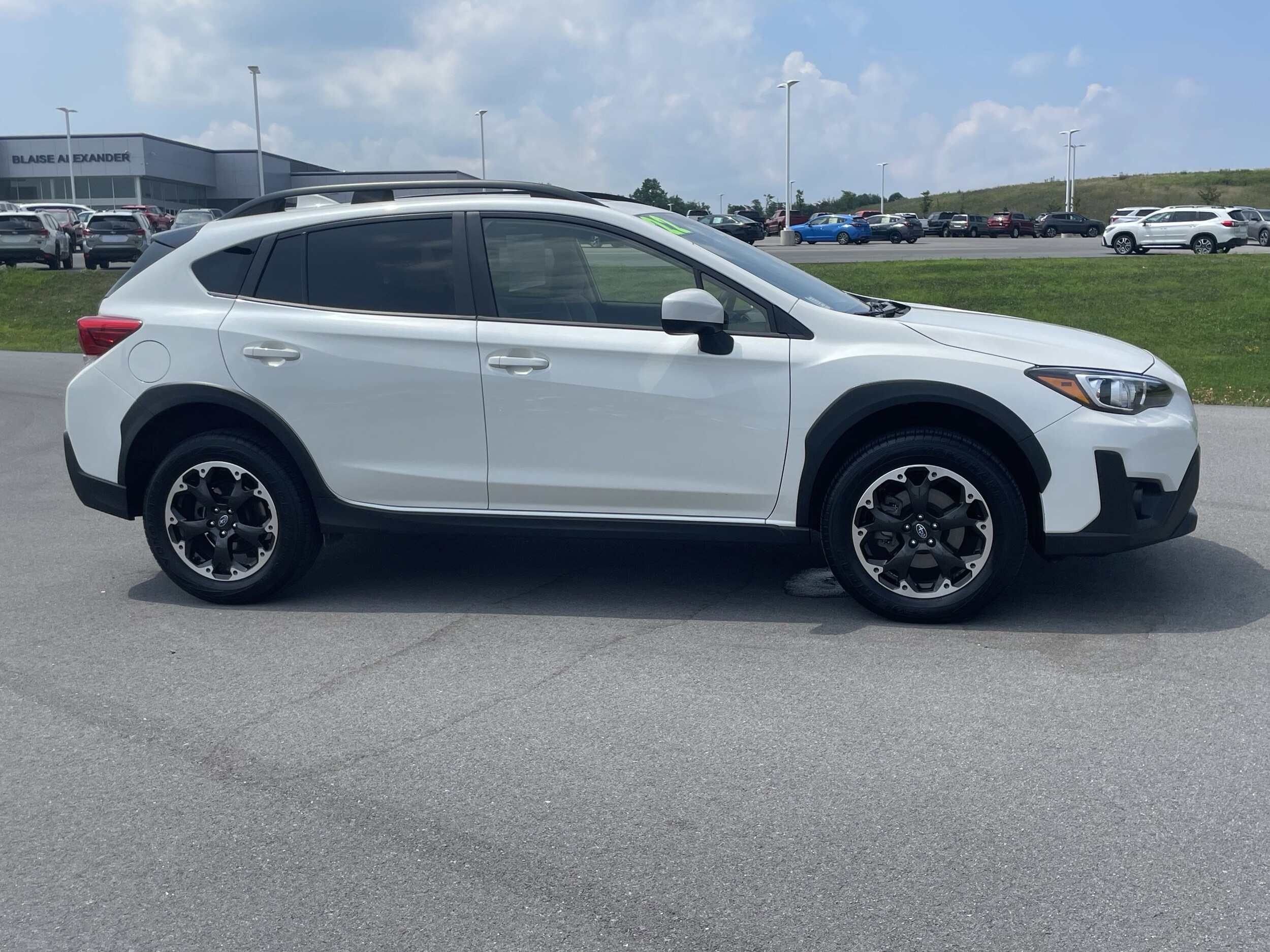 2022 Subaru Crosstrek Premium photo 2