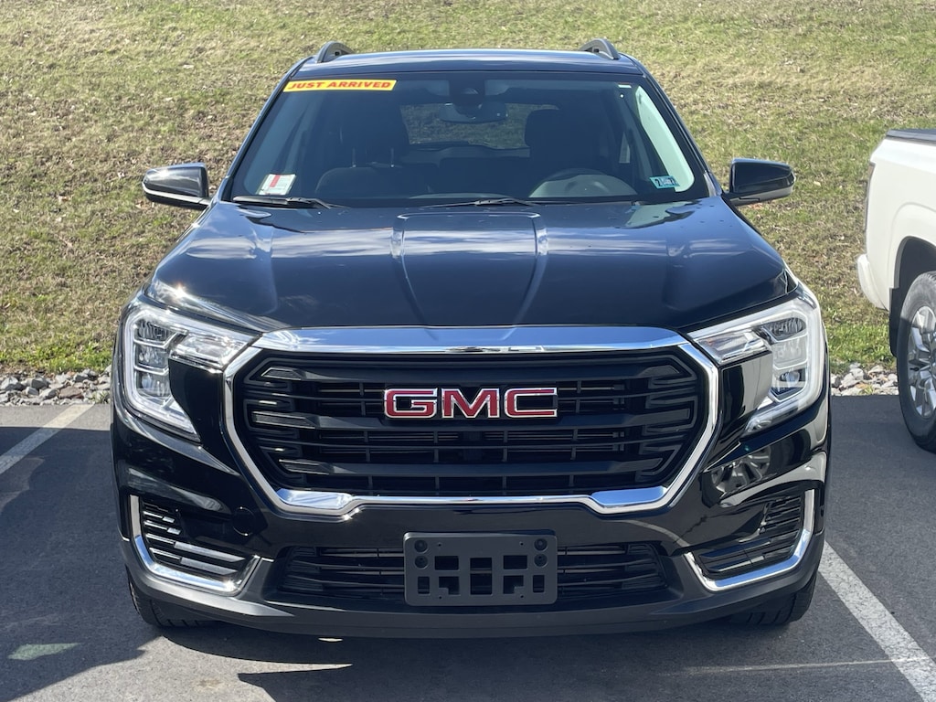 Used 2023 GMC Terrain SLE SUV