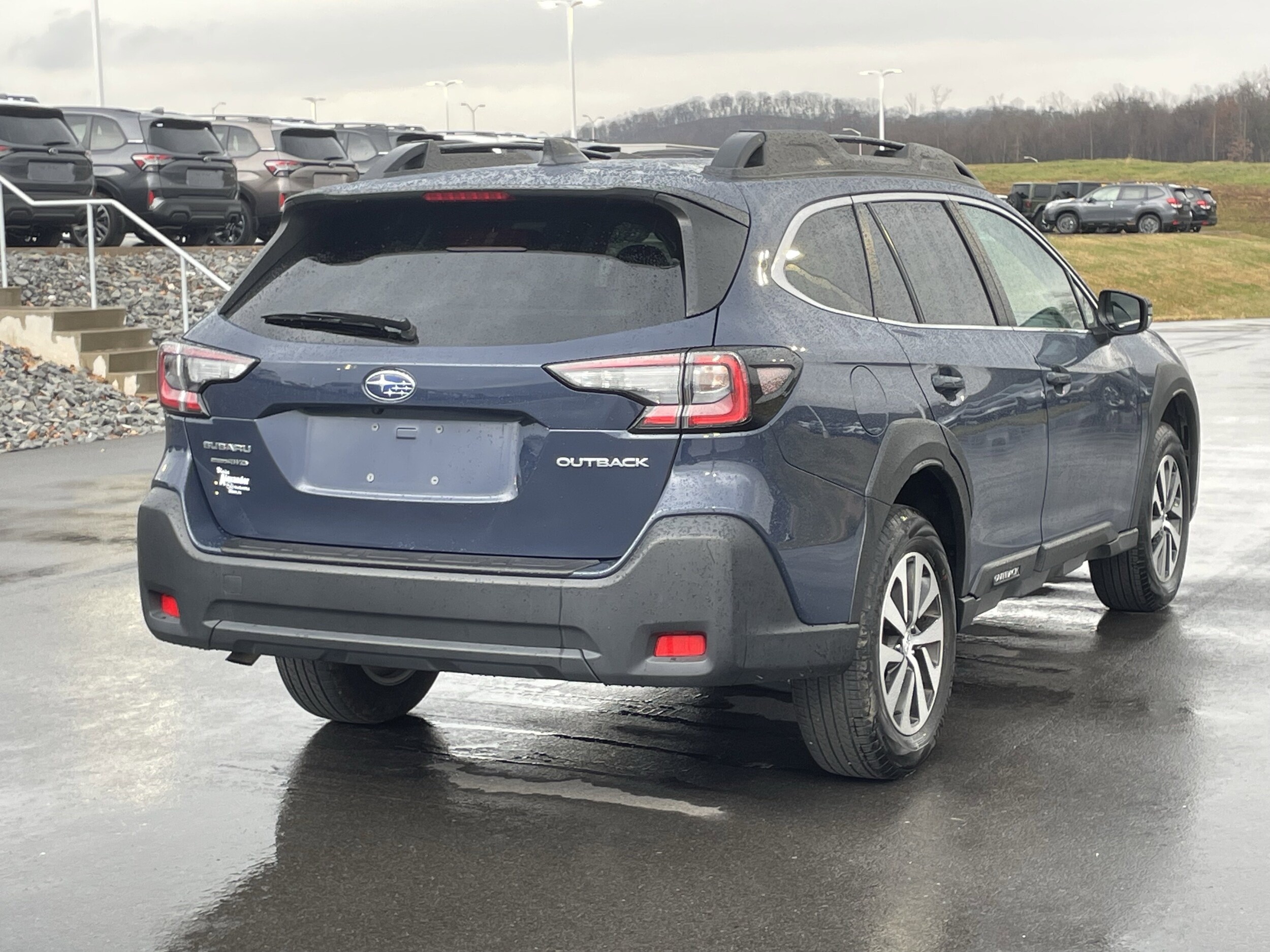 2025 Subaru Outback Premium photo 3