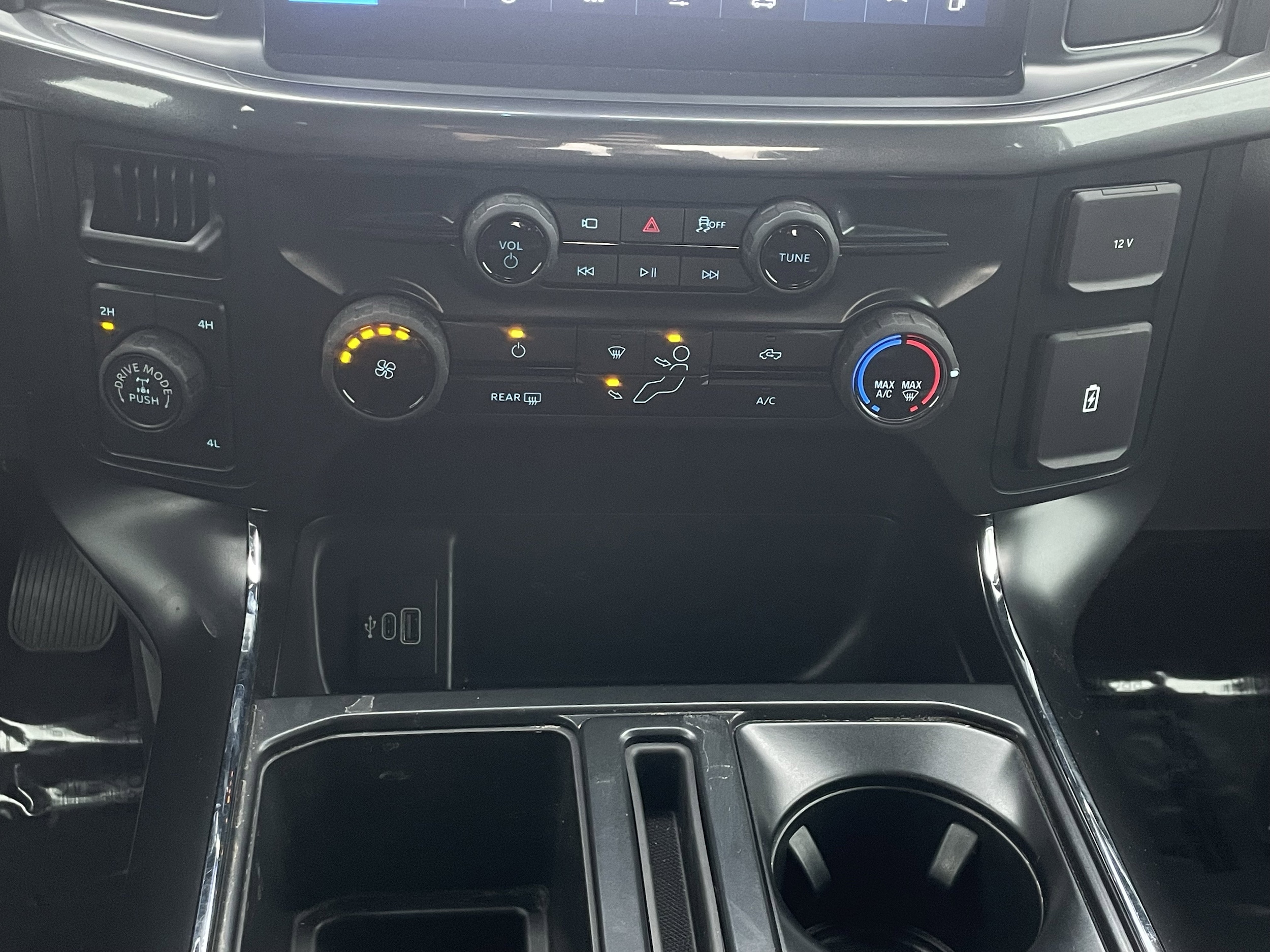 2025 Ford F-150 STX - Photo 25