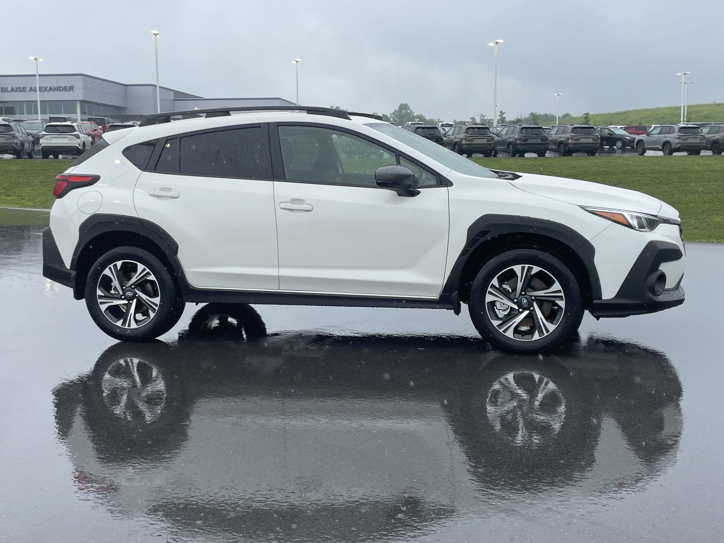 2025 Subaru Crosstrek Premium photo 2