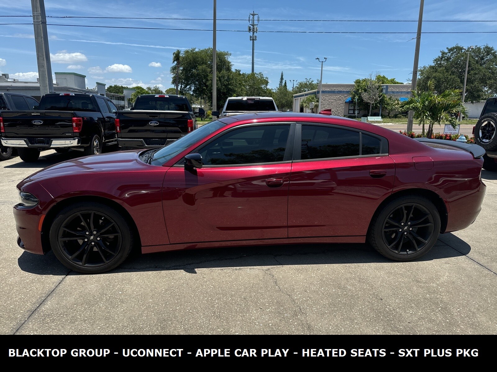 Used 2018 Dodge Charger SXT with VIN 2C3CDXHG1JH188203 for sale in Bradenton, FL