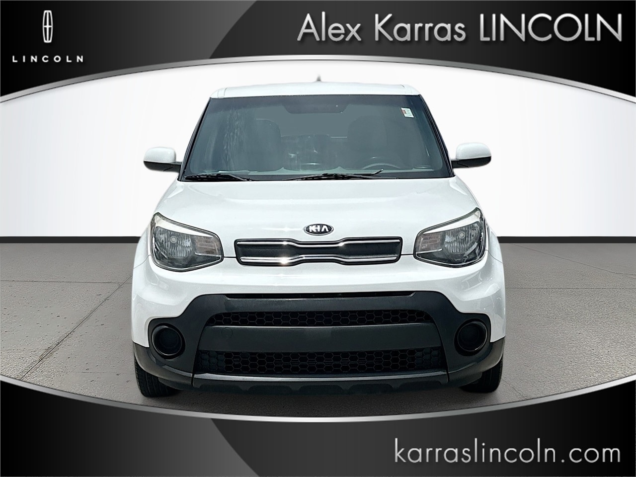Used 2018 Kia Soul Base with VIN KNDJN2A24J7593386 for sale in Bradenton, FL