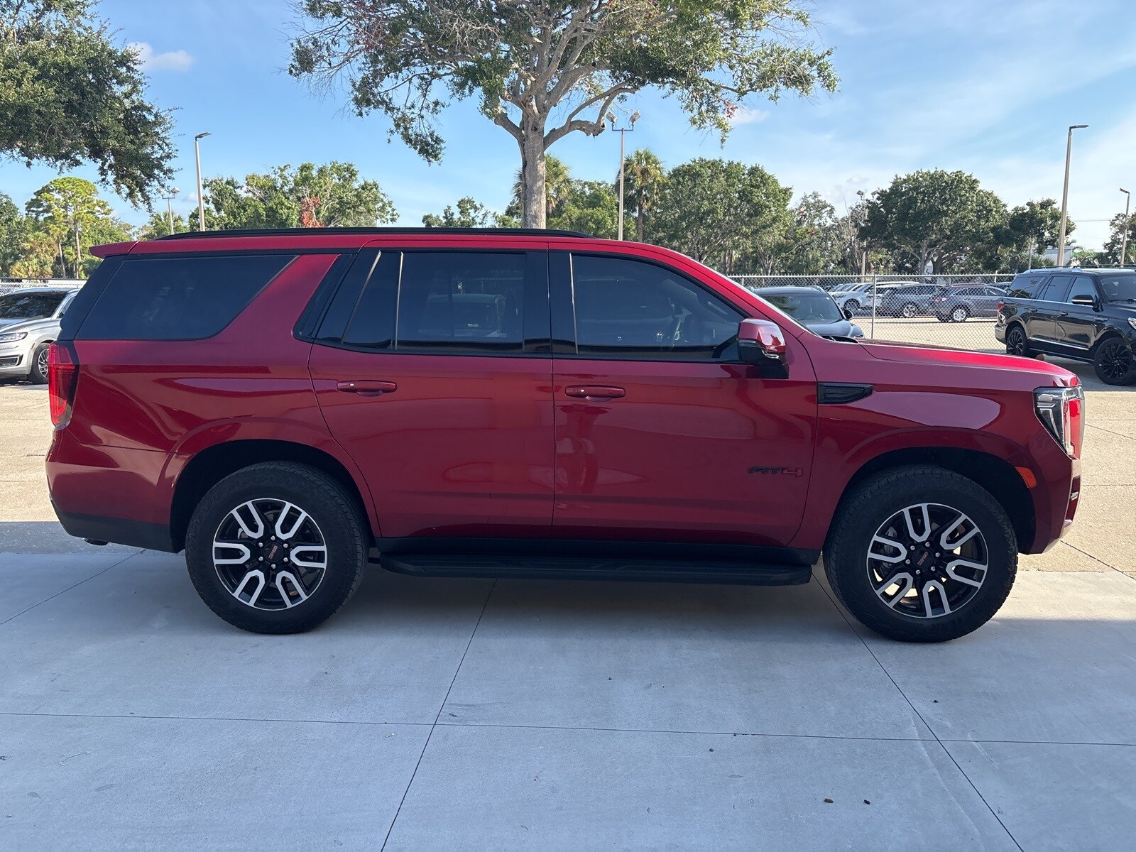 2023 Gmc Yukon AT4 photo 2