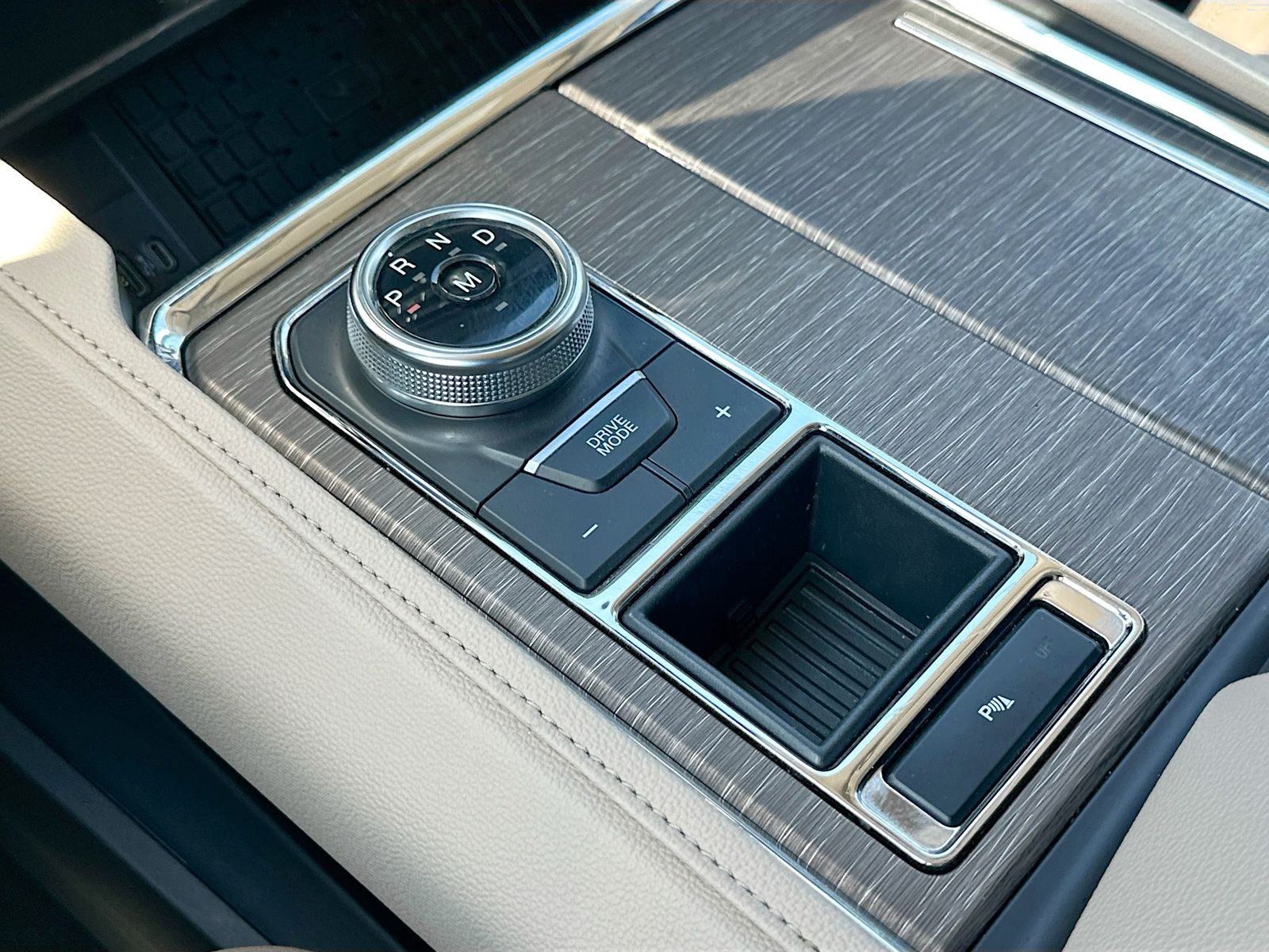 2024 Ford Expedition Limited - Photo 17