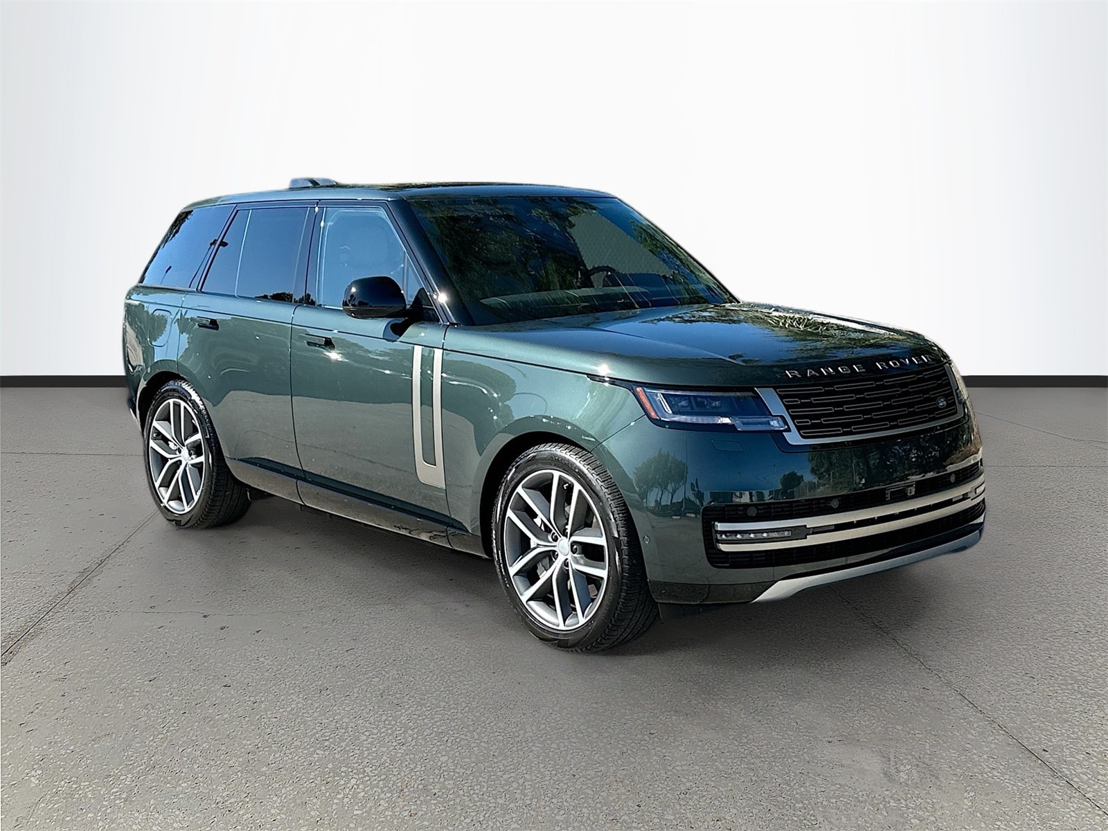 2025 Land Rover Range Rover SE's photo