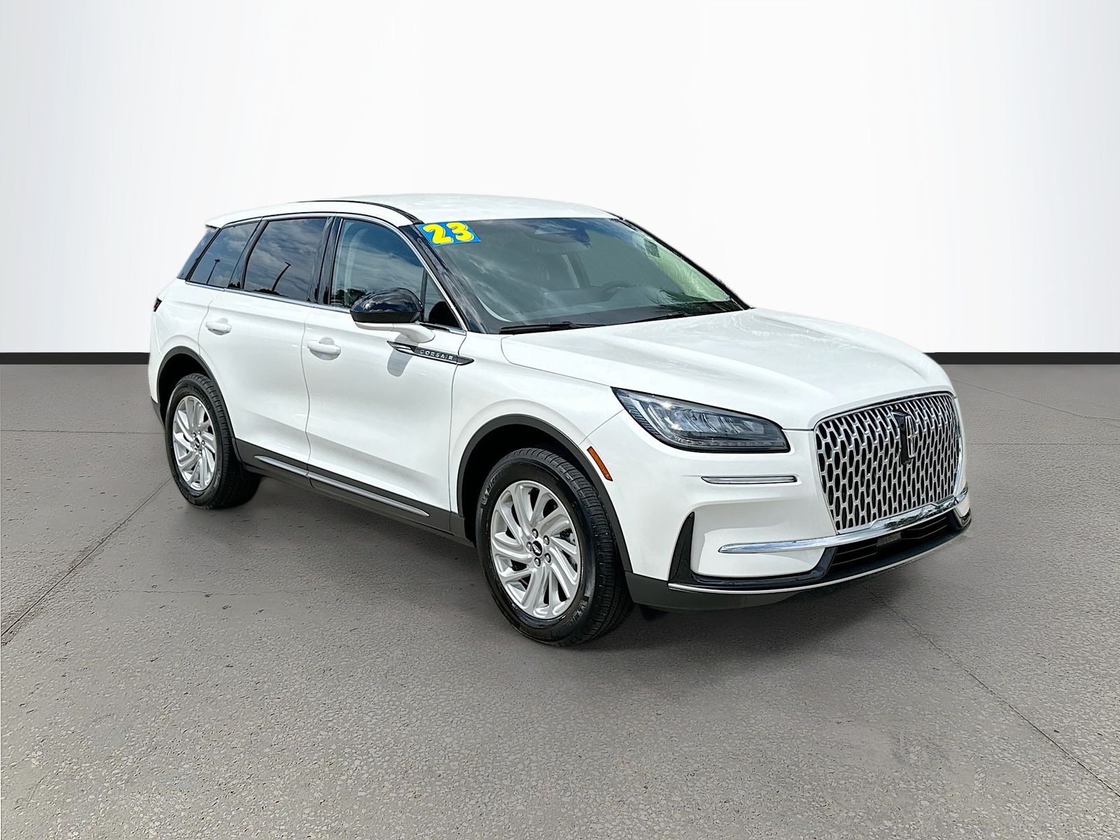 2023 Lincoln Corsair Base