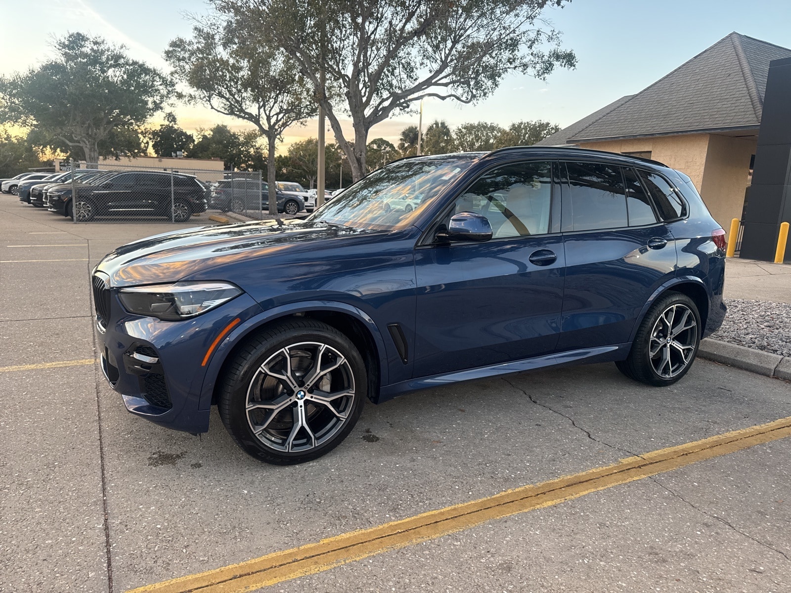 2022 BMW X5 40i's photo
