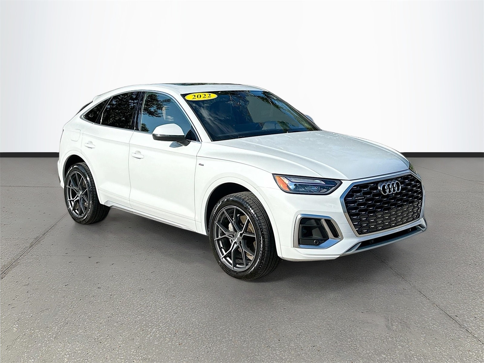 2022 Audi Q5 Sportback Premium Plus's photo