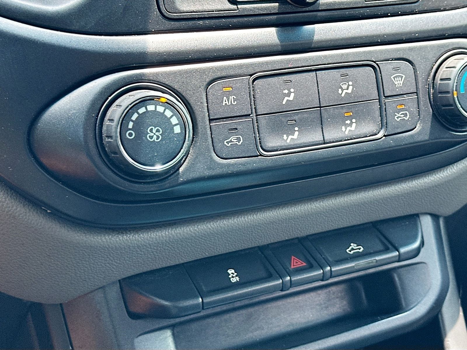 2018 Chevrolet Colorado Work Truck - Photo 15