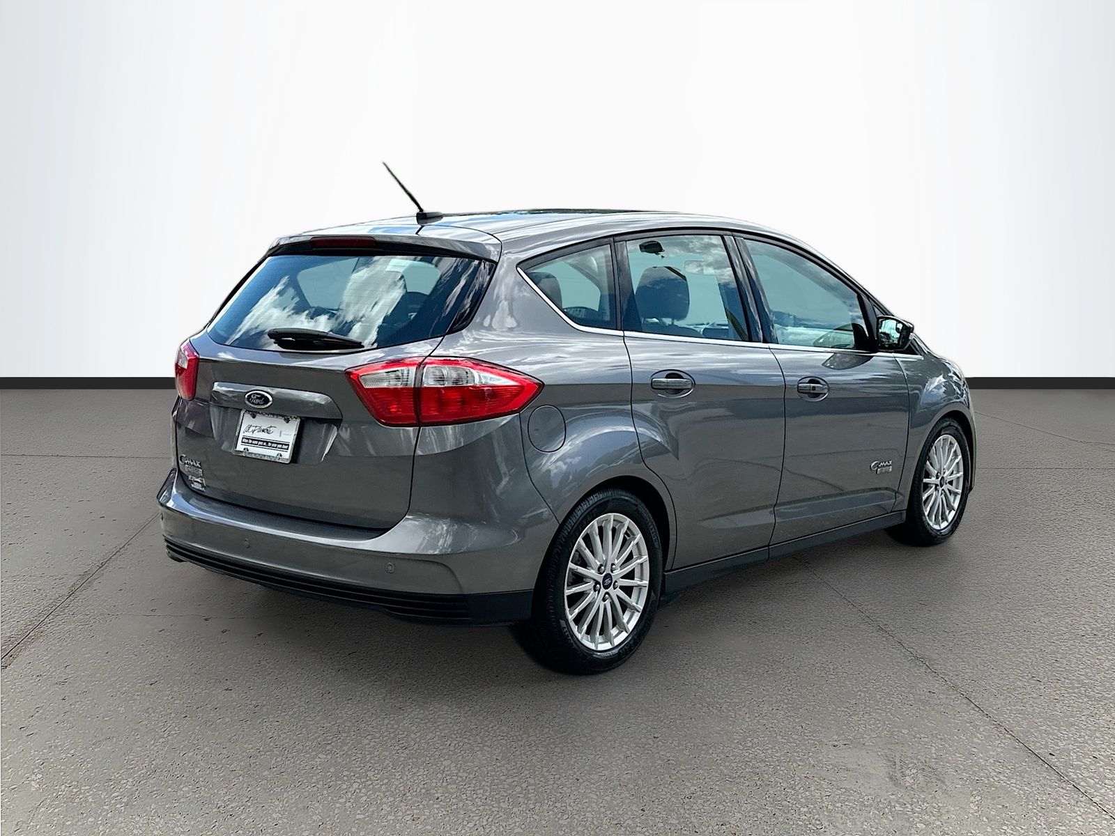 View vehicle photo 7