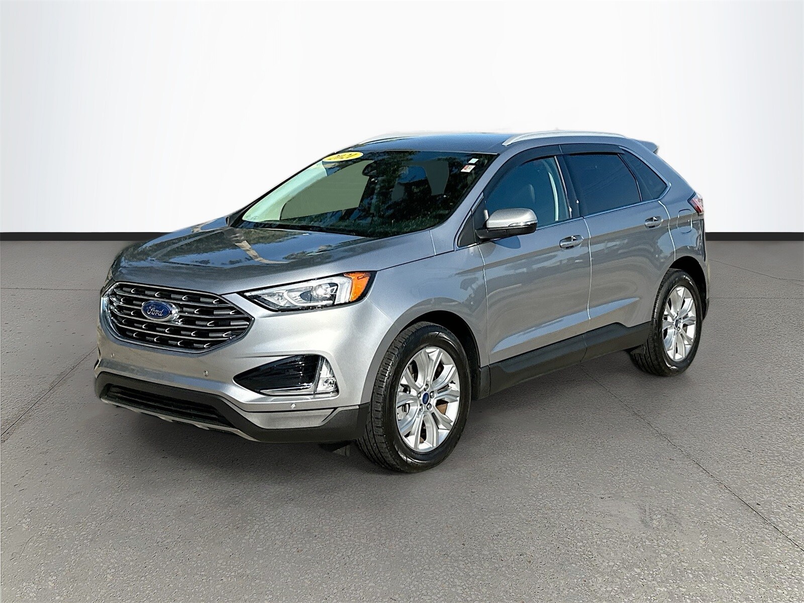 2021 Ford Edge Titanium photo 3