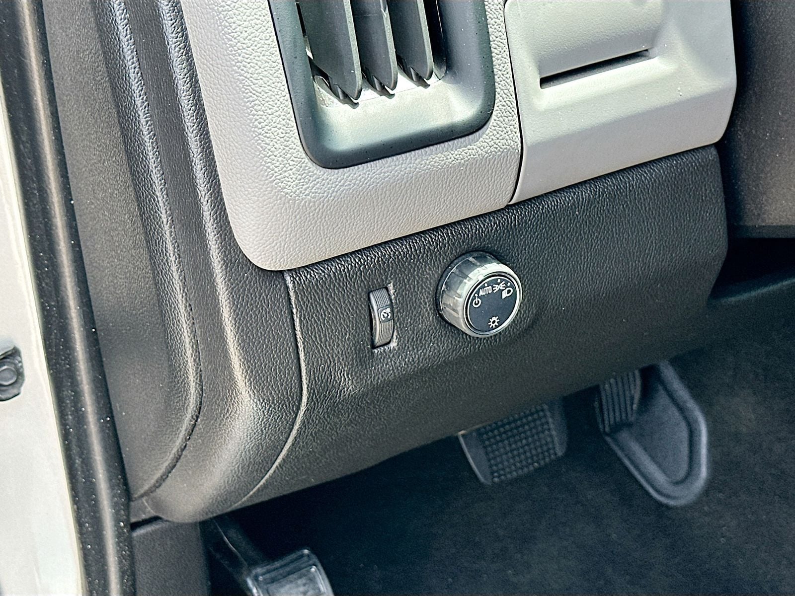 2018 Chevrolet Colorado Work Truck - Photo 10
