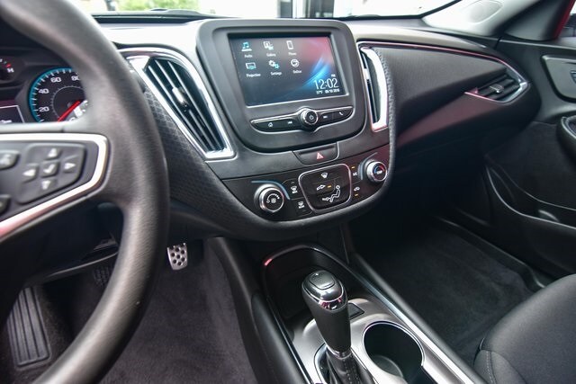 2017 Chevrolet Malibu 1LT - Photo 12