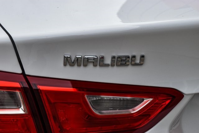 2017 Chevrolet Malibu 1LT - Photo 34
