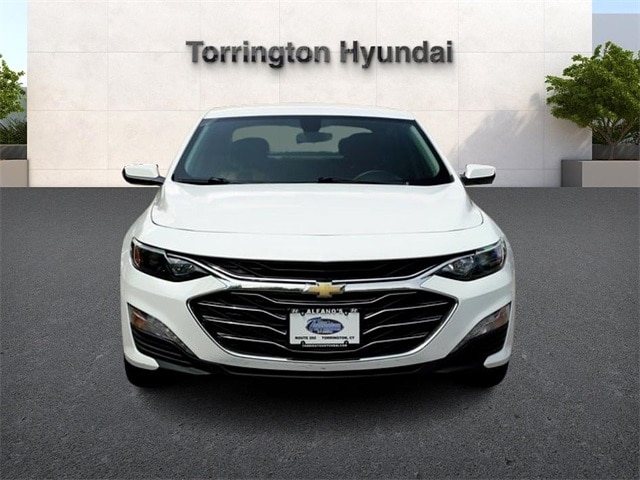 Used 2019 Chevrolet Malibu 1LT with VIN 1G1ZD5ST6KF165060 for sale in Torrington, CT