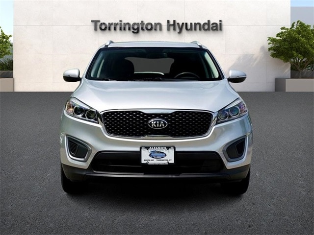 Used 2016 Kia Sorento LX with VIN 5XYPGDA33GG127291 for sale in Torrington, CT