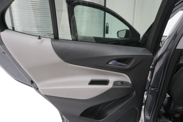 2022 Chevrolet Equinox LS - Photo 16