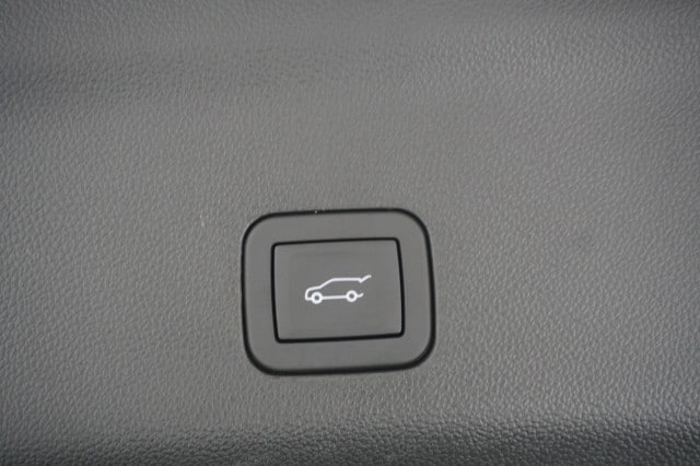 2026 Chevrolet Tahoe Premier - Photo 13