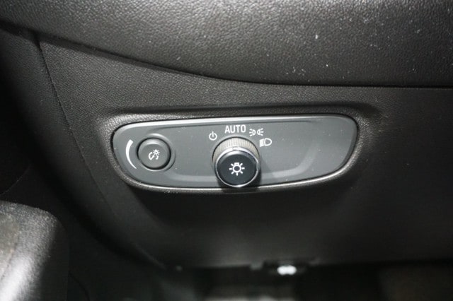 2022 Chevrolet Equinox LS - Photo 20
