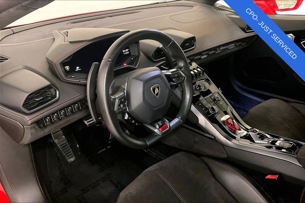 2017 Lamborghini Huracan LP580-2S photo 6