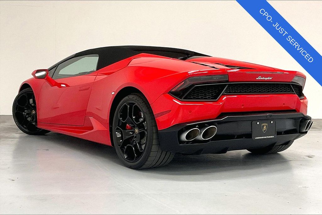 2017 Lamborghini Huracan LP580-2S photo 5